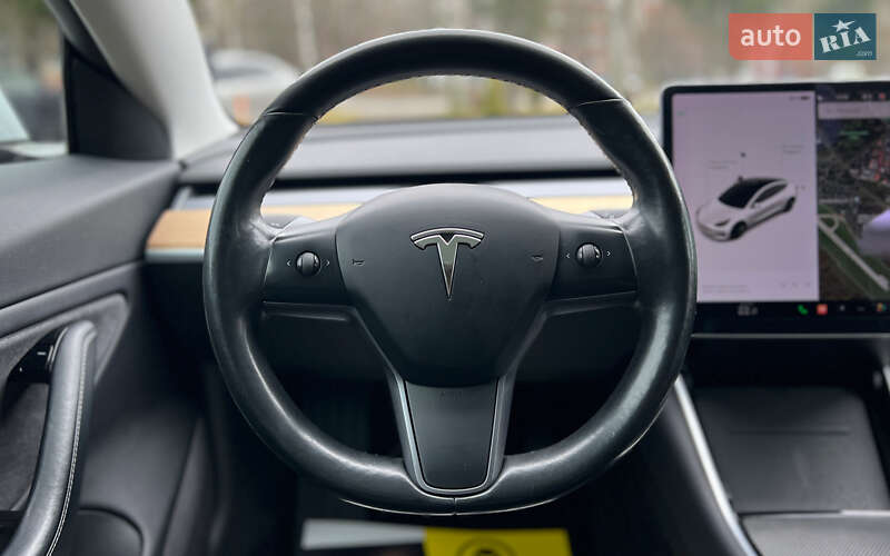 Седан Tesla Model 3 2018 в Львове фото 11 Седан Tesla Model 3 2018 в Львове