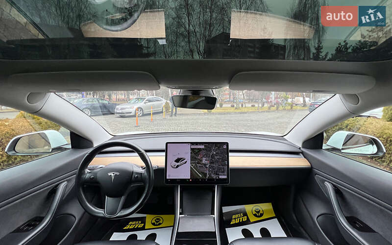 Седан Tesla Model 3 2018 в Львове фото 13 Седан Tesla Model 3 2018 в Львове