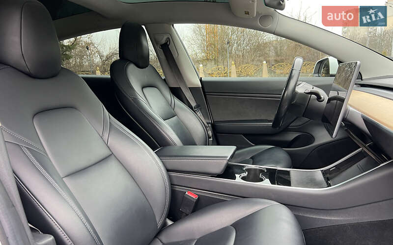 Седан Tesla Model 3 2018 в Львове фото 16 Седан Tesla Model 3 2018 в Львове