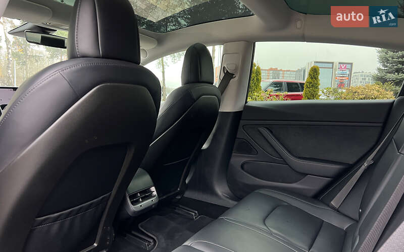 Седан Tesla Model 3 2018 в Львове фото 18 Седан Tesla Model 3 2018 в Львове