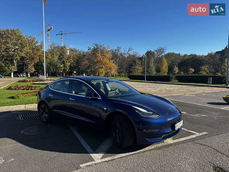 Tesla Model 3 2020