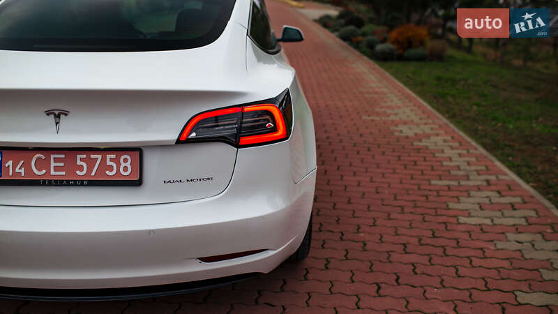 Седан Tesla Model 3 2022 в Черновцах фото 14 Седан Tesla Model 3 2022 в Черновцах