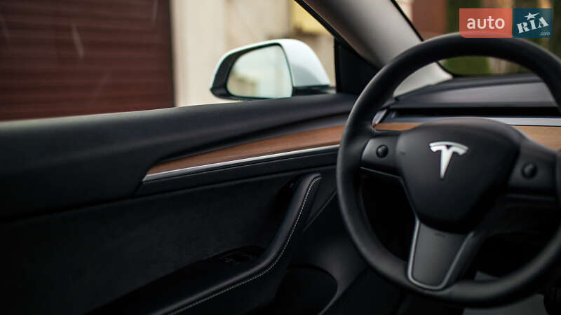 Седан Tesla Model 3 2022 в Черновцах фото 33 Седан Tesla Model 3 2022 в Черновцах