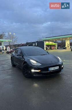 Седан Tesla Model 3 2022 в Самборе