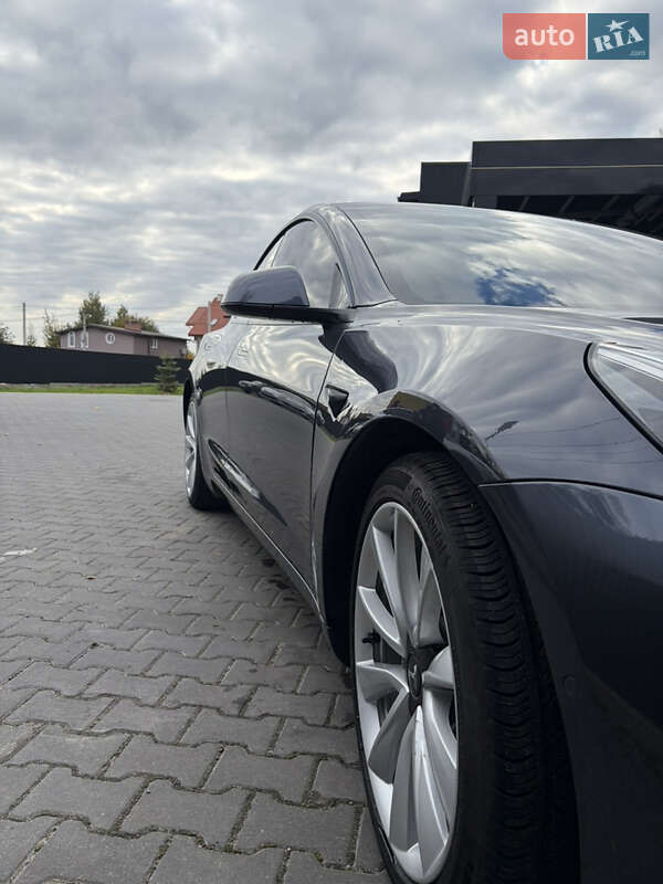 Седан Tesla Model 3 2021 в Львове фото 12 Седан Tesla Model 3 2021 в Львове