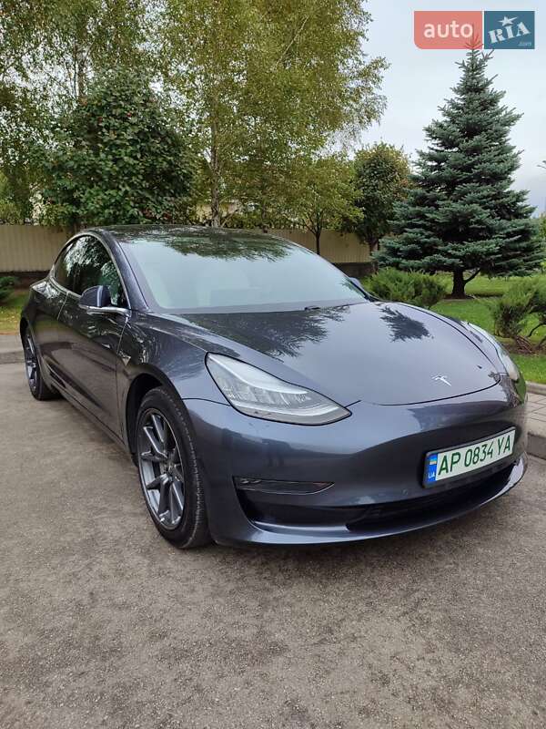 Tesla Model 3 2019