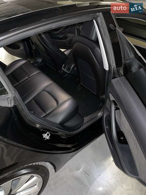 Седан Tesla Model 3 2019 в Киеве фото 6 Седан Tesla Model 3 2019 в Киеве