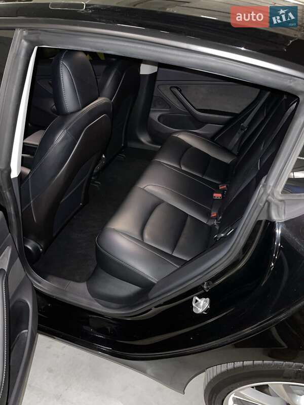 Седан Tesla Model 3 2019 в Киеве фото 18 Седан Tesla Model 3 2019 в Киеве