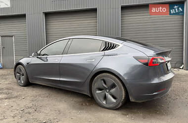 Седан Tesla Model 3 2020 в Киеве