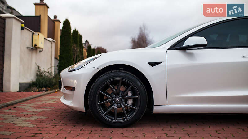 Седан Tesla Model 3 2019 в Черновцах фото 7 Седан Tesla Model 3 2019 в Черновцах