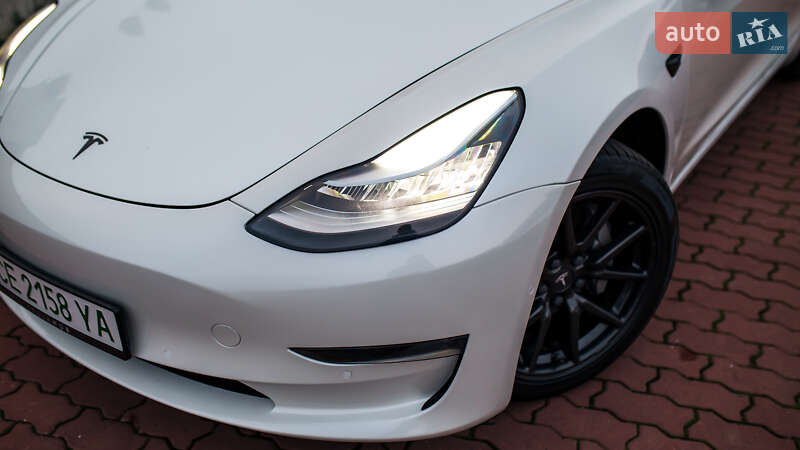 Седан Tesla Model 3 2019 в Черновцах фото 61 Седан Tesla Model 3 2019 в Черновцах