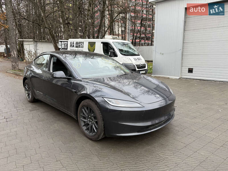 Седан Tesla Model 3 2025 в Тернополе фото 12 Седан Tesla Model 3 2025 в Тернополе