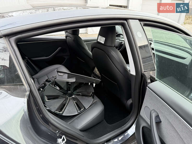 Седан Tesla Model 3 2025 в Тернополе фото 15 Седан Tesla Model 3 2025 в Тернополе