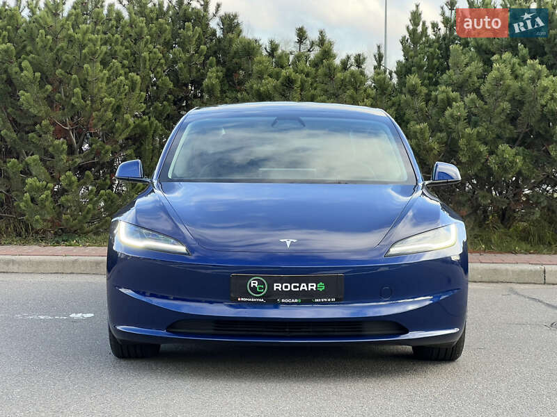 Седан Tesla Model 3 2024 в Киеве
