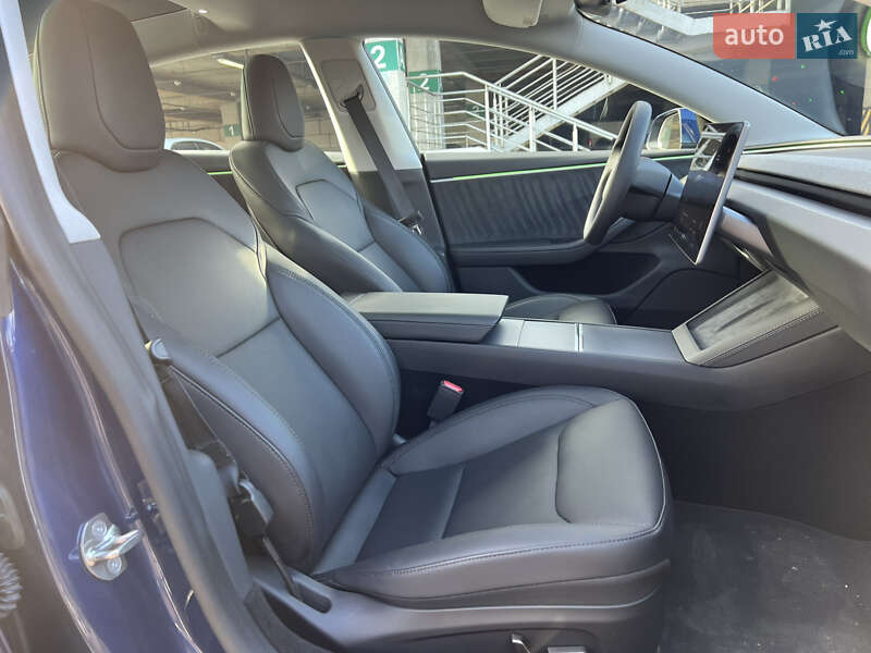 Седан Tesla Model 3 2024 в Киеве
