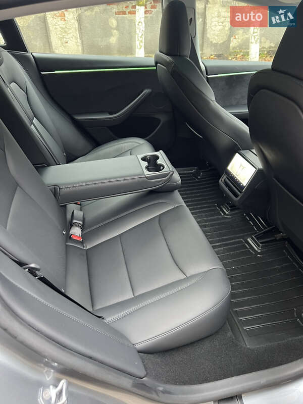 Седан Tesla Model 3 2024 в Тернополе фото 26 Седан Tesla Model 3 2024 в Тернополе