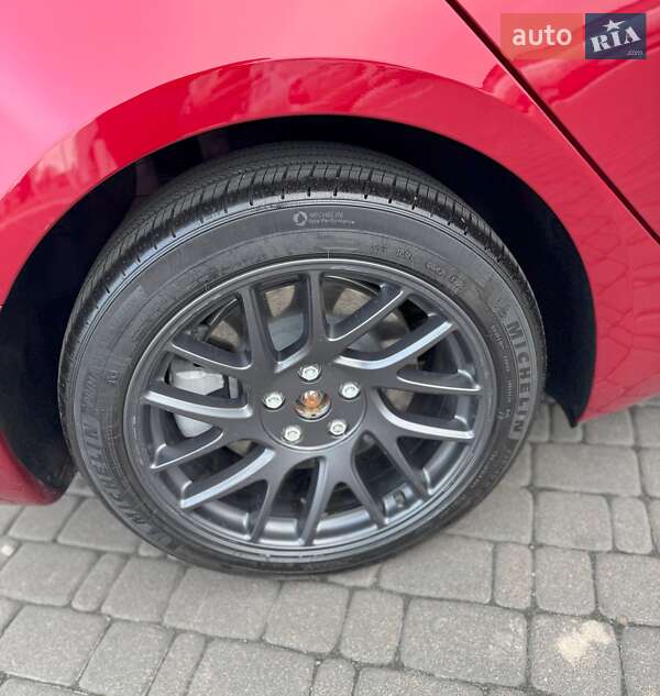 Седан Tesla Model 3 2025 в Киеве