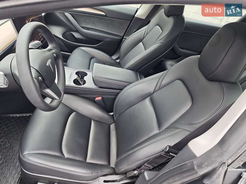 Седан Tesla Model 3 2023 в Львове фото 16 Седан Tesla Model 3 2023 в Львове