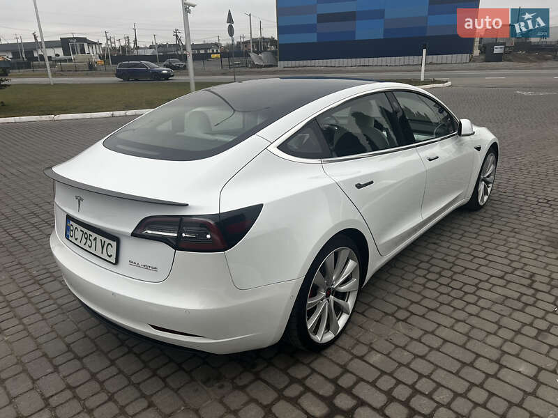 Седан Tesla Model 3 2018 в Львове фото 18 Седан Tesla Model 3 2018 в Львове