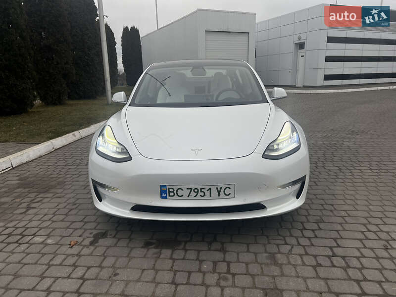 Седан Tesla Model 3 2018 в Львове фото 40 Седан Tesla Model 3 2018 в Львове