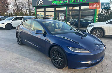 Седан Tesla Model 3 2024 в Киеве