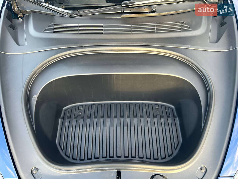 Седан Tesla Model 3 2024 в Киеве фото 19 Седан Tesla Model 3 2024 в Киеве