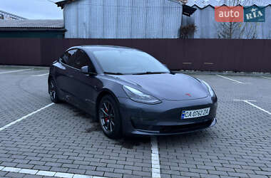 Седан Tesla Model 3 2021 в Черкассах