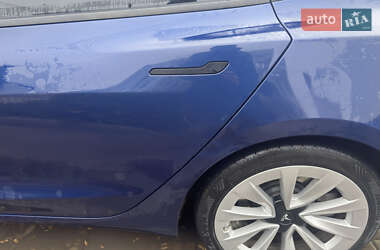 Седан Tesla Model 3 2021 в Одессе