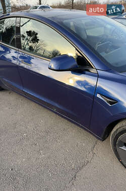 Седан Tesla Model 3 2022 в Ровно
