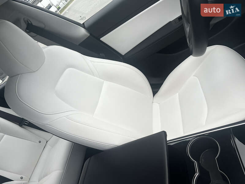 Седан Tesla Model 3 2018 в Львове фото 68 Седан Tesla Model 3 2018 в Львове