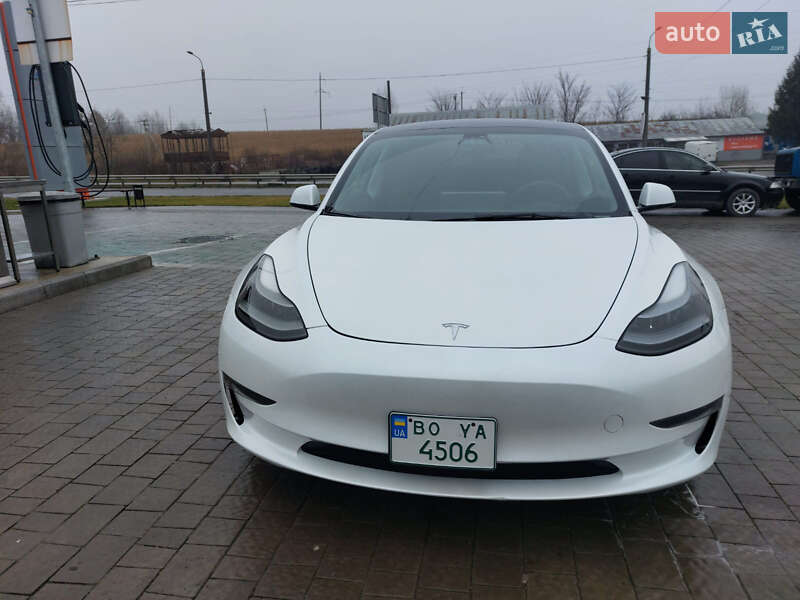 Седан Tesla Model 3 2023 в Тернополе фото Седан Tesla Model 3 2023 в Тернополе