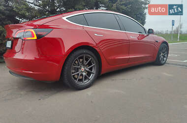 Седан Tesla Model 3 2018 в Одесі