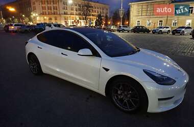 Седан Tesla Model 3 2021 в Харькове