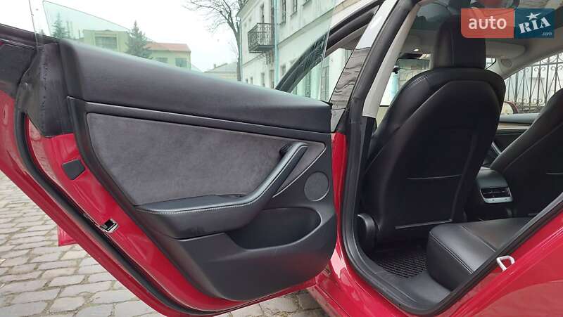Седан Tesla Model 3 2023 в Каменец-Подольском фото 14 Седан Tesla Model 3 2023 в Каменец-Подольском