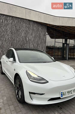 Седан Tesla Model 3 2019 в Києві
