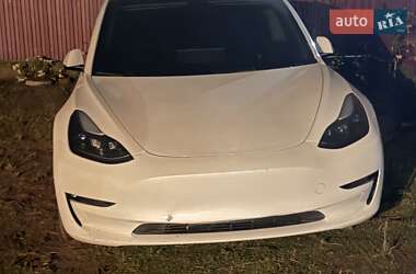 Седан Tesla Model 3 2023 в Львове