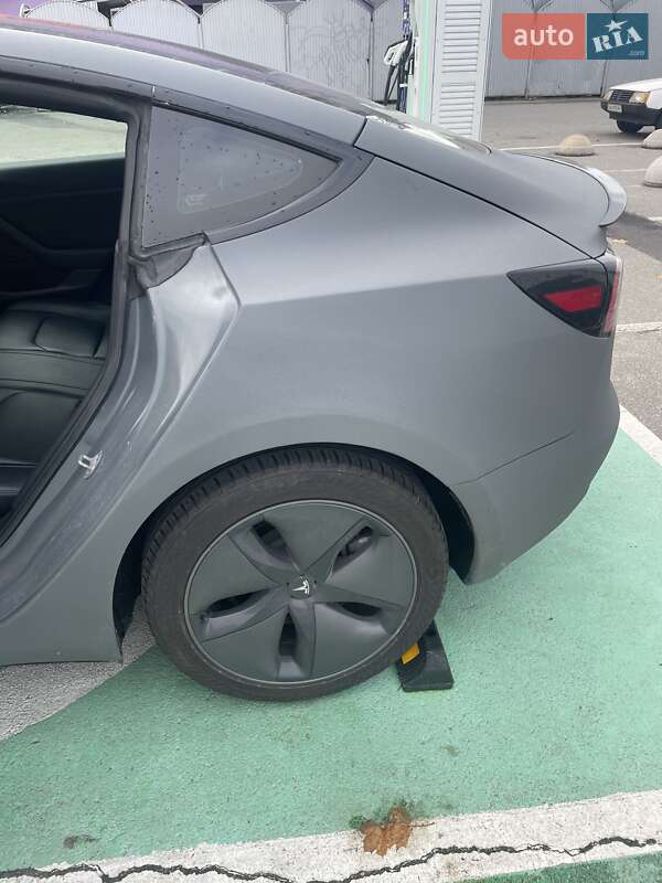 Седан Tesla Model 3 2020 в Киеве