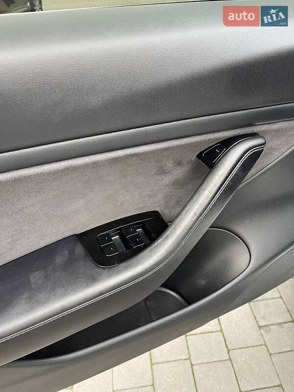 Седан Tesla Model 3 2018 в Львове фото 11 Седан Tesla Model 3 2018 в Львове