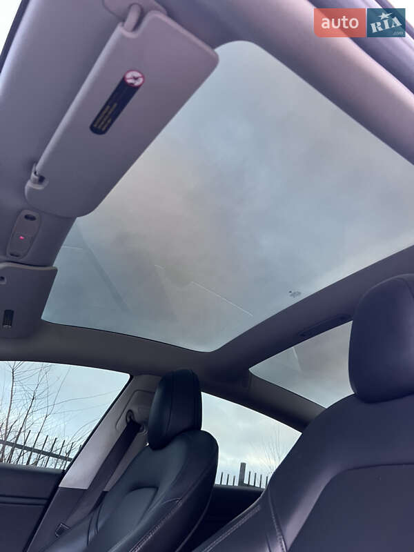 Седан Tesla Model 3 2018 в Харькове