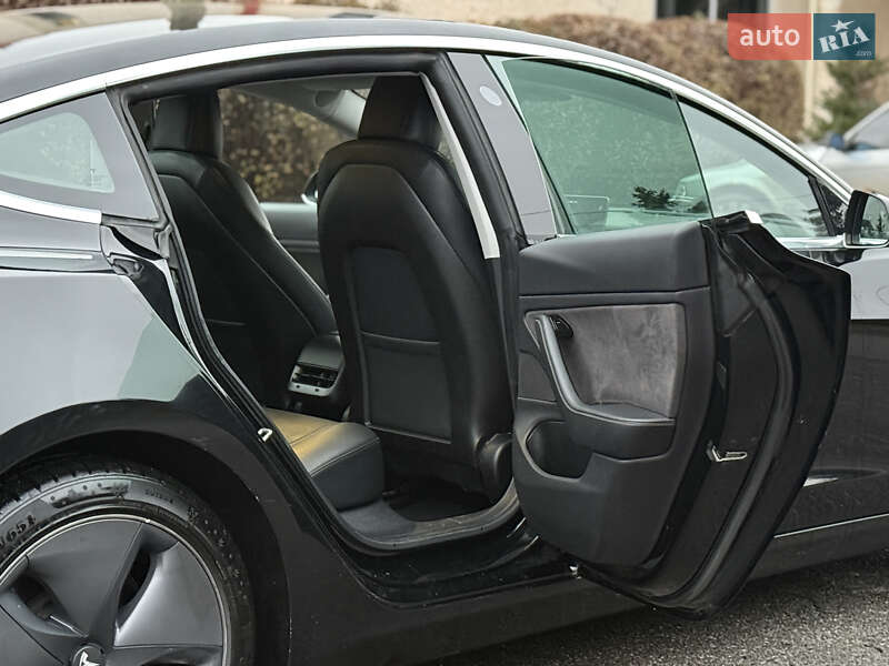 Седан Tesla Model 3 2019 в Тернополе фото 29 Седан Tesla Model 3 2019 в Тернополе