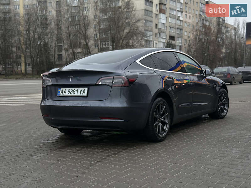 Седан Tesla Model 3 2019 в Киеве фото 5 Седан Tesla Model 3 2019 в Киеве