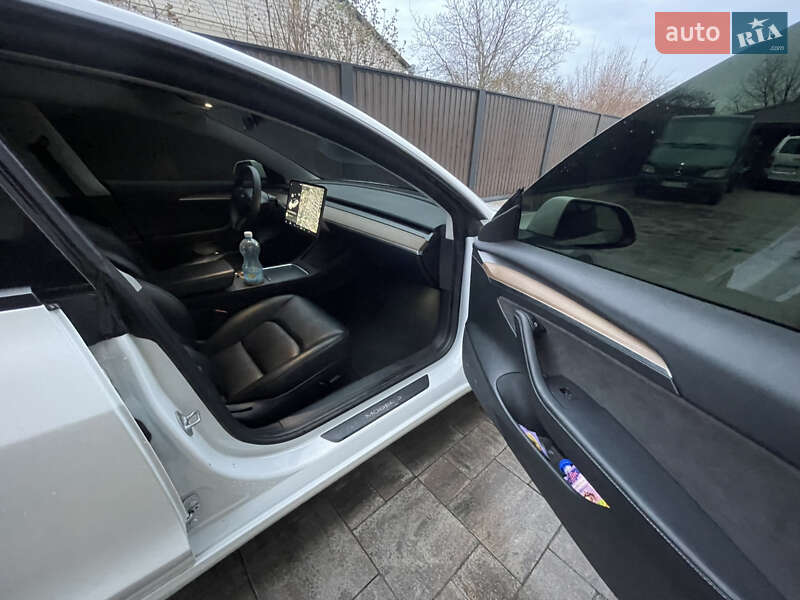 Седан Tesla Model 3 2021 в Луцке фото 13 Седан Tesla Model 3 2021 в Луцке