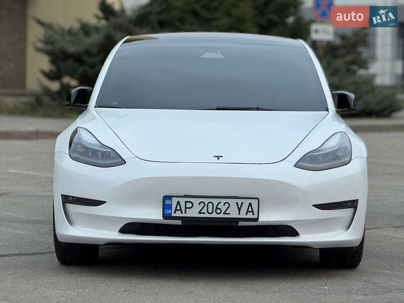 Седан Tesla Model 3 2022 в Запоріжжі