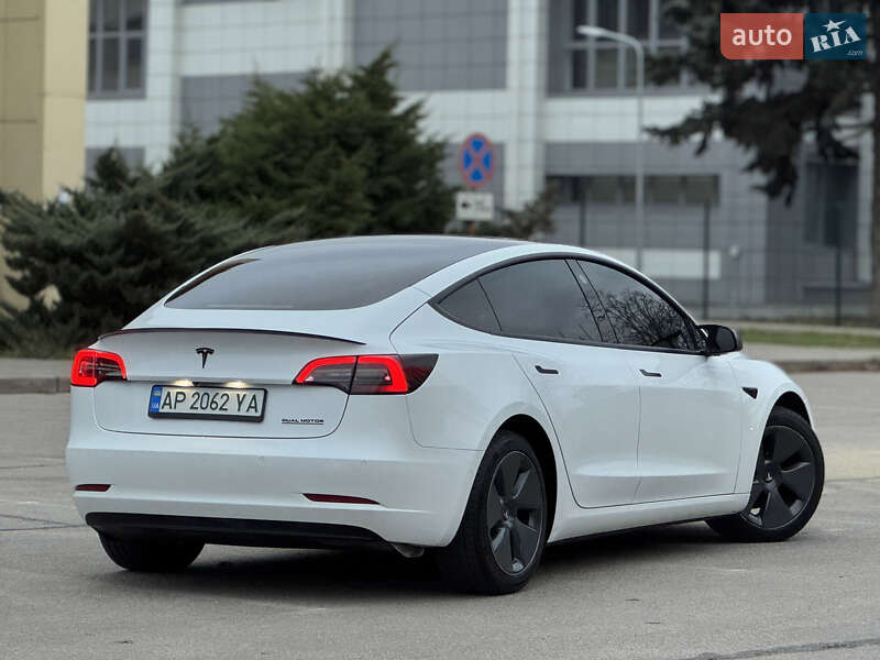 Седан Tesla Model 3 2022 в Запоріжжі