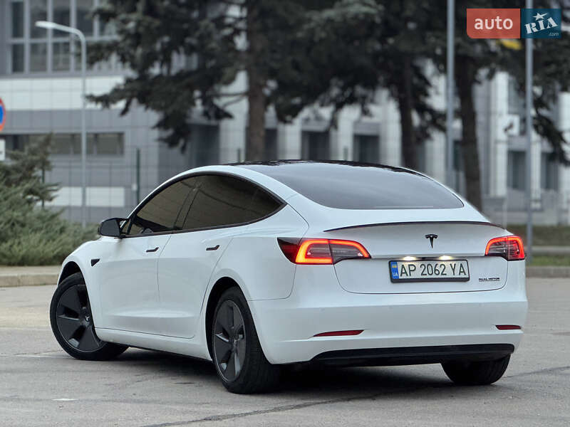 Седан Tesla Model 3 2022 в Запоріжжі
