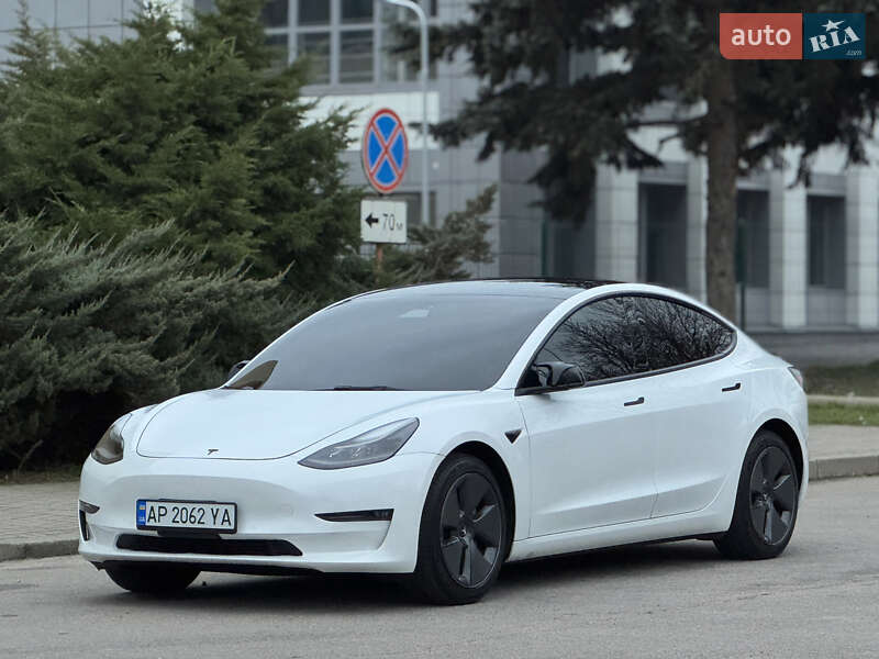 Седан Tesla Model 3 2022 в Запоріжжі