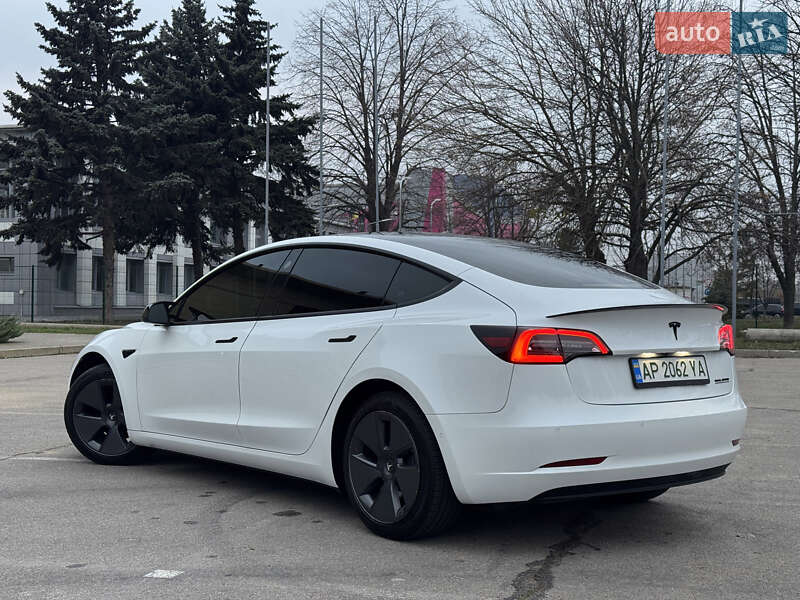 Седан Tesla Model 3 2022 в Запоріжжі