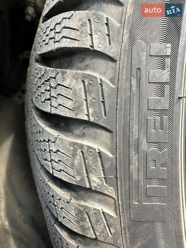 Седан Tesla Model 3 2019 в Львове