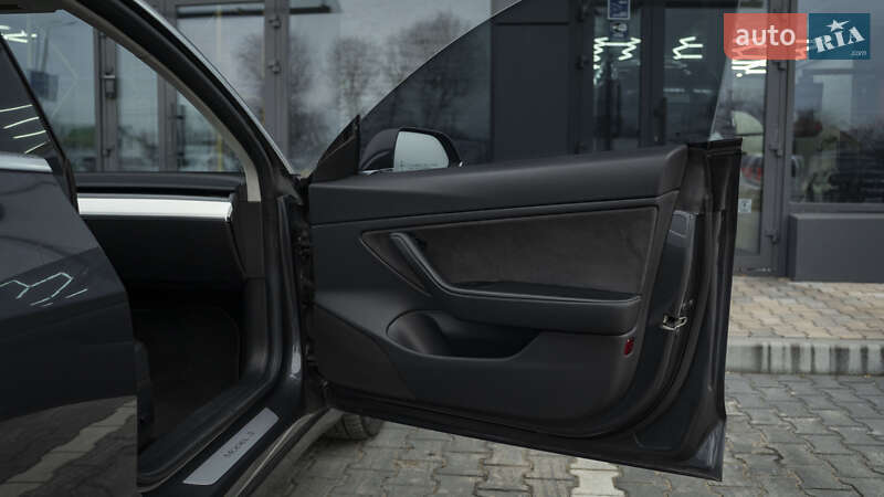 Седан Tesla Model 3 2018 в Киеве фото 11 Седан Tesla Model 3 2018 в Киеве