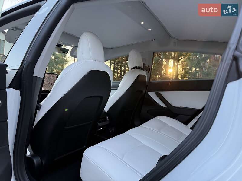 Седан Tesla Model 3 2020 в Ковеле